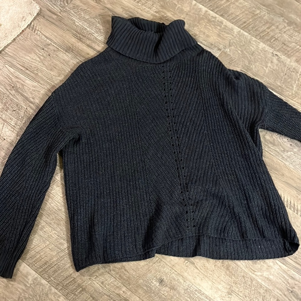 Philomena petti tops turtleneck